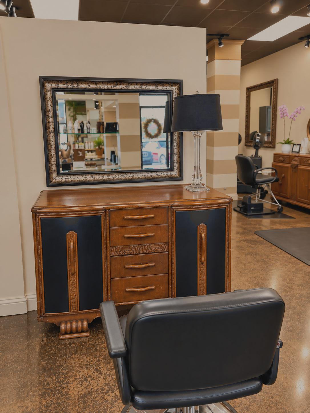 Catena Salon Station